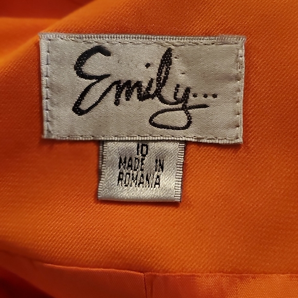 Emily 2 Piece Suit - Picture 3 of 3